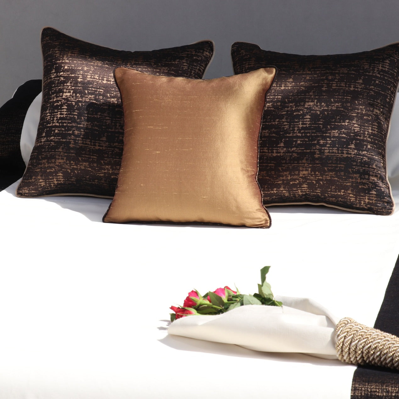 decorative cushion for sofas in fine fabrics such as silk, velvet, linen and cotton.